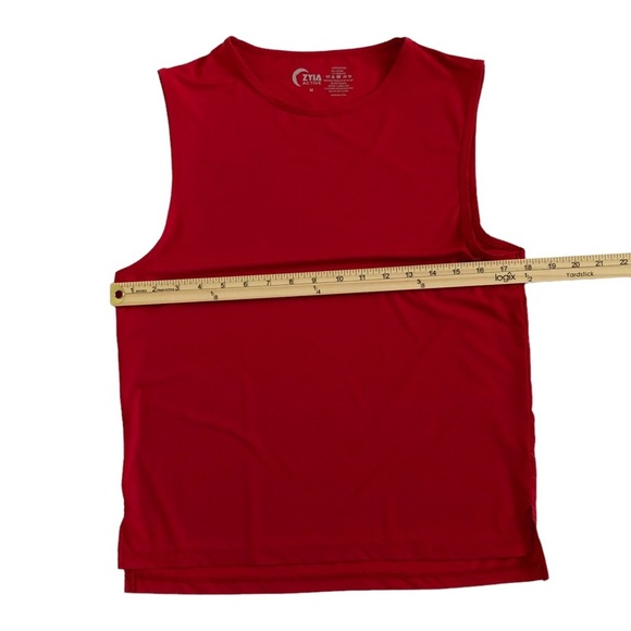 Zyia Active‎ Red Tank Top Size Medium - Picture 5 of 6